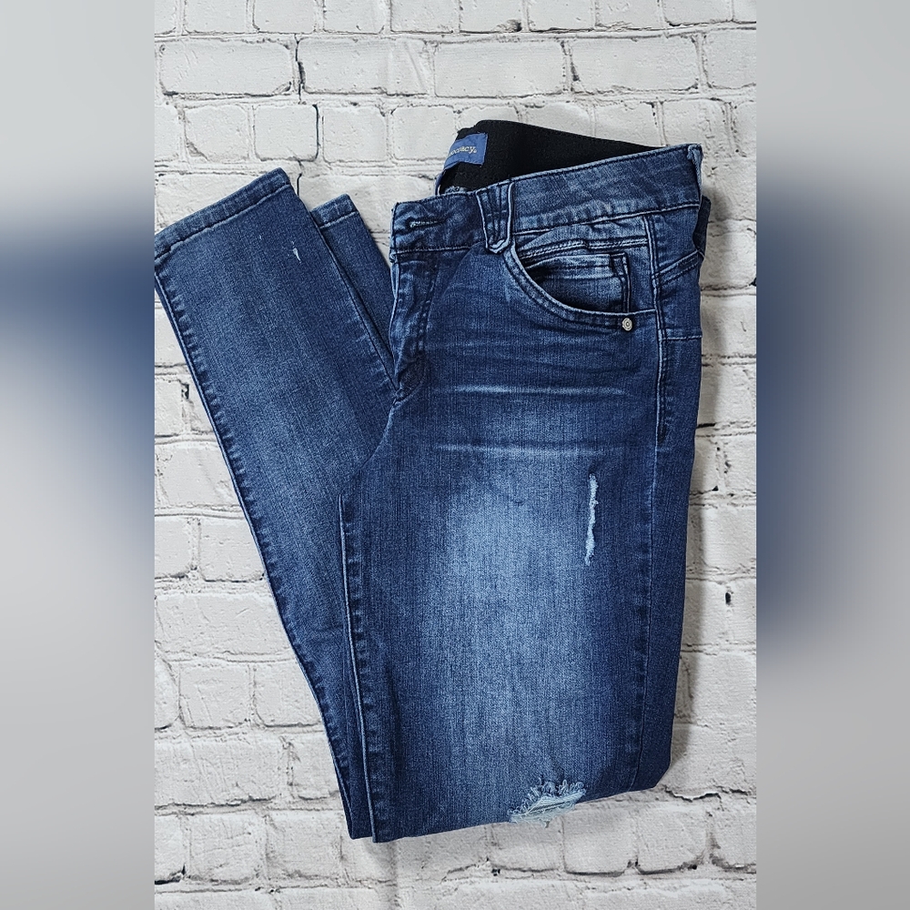 Democracy  "Ab"solution Skinny Distressed Jean -size 10